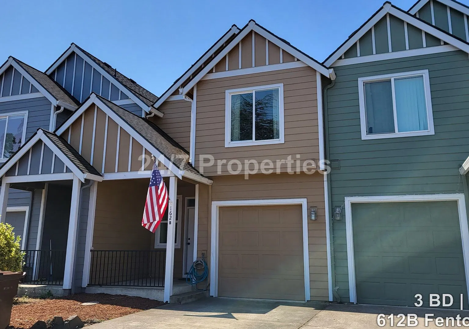 Stylish & Modern 3 BD | 2.5 BA - Molalla — Photo 1