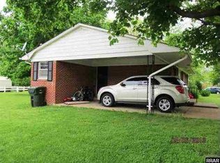 1121 Woodlawn St, Union City, TN 38261