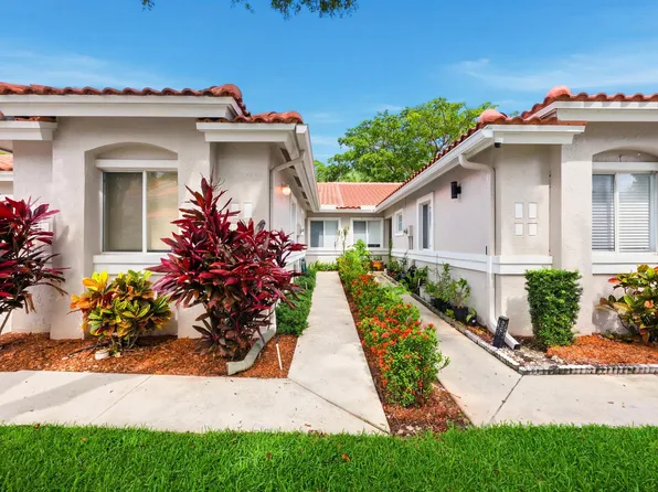 10432 Lake Vista Circle, Boca Raton, FL 33498