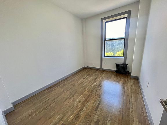 4th image of 550 W 157th St APT 54