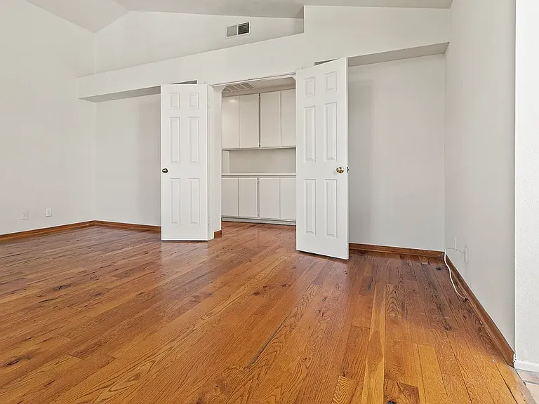 29346 Castle Rd — Photo 22