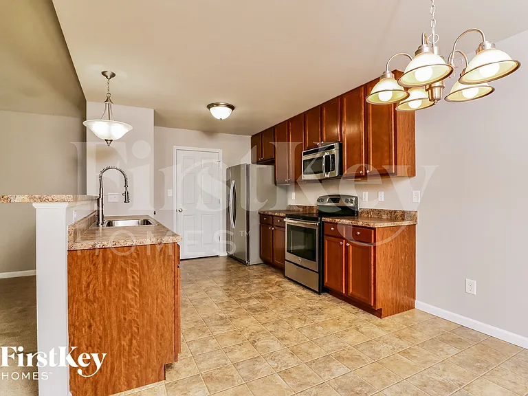 137 Boardwalk Gardens Dr — Photo 6