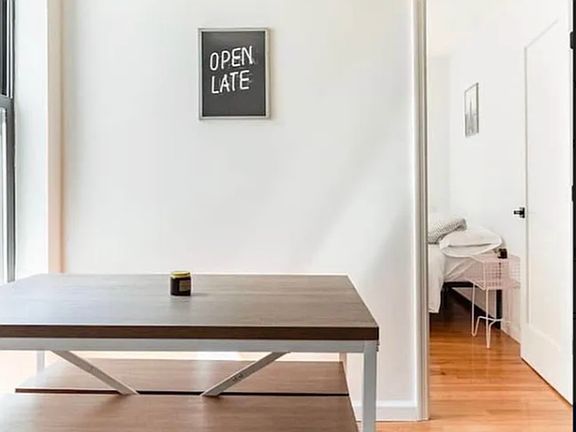 4th image of 24 Hinsdale St #2