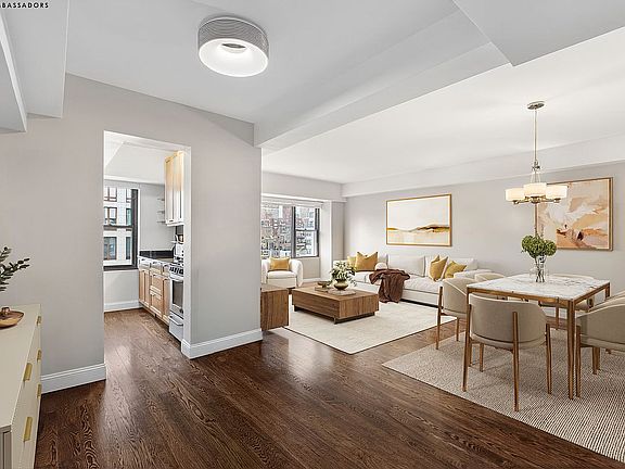3rd image of 196 E 75th St APT 17D