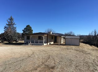 18376 S John Fry Ave, Peeples Valley, AZ 86332
