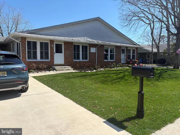 13 Walnut Rd, Manahawkin, NJ 08050