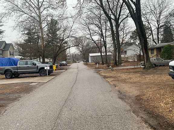 5th image of 820 Marley Ave