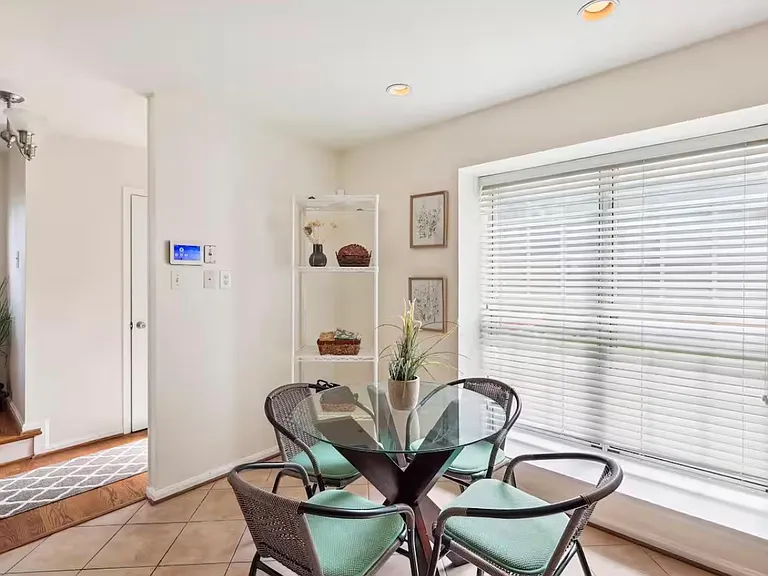 10353 Green Holly Ter — Photo 9