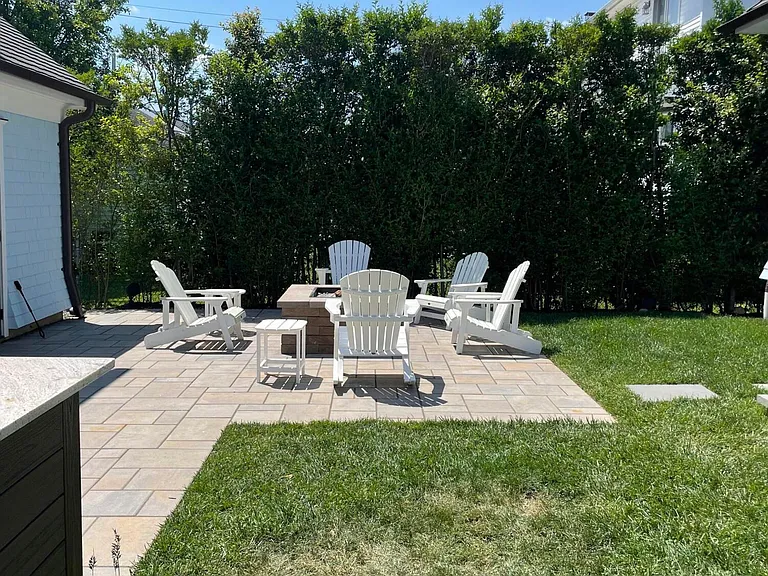 117 Sylvania Ave — Photo 37