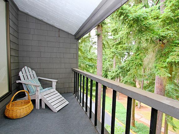 5th image of 6051 137th Ave NE APT 348