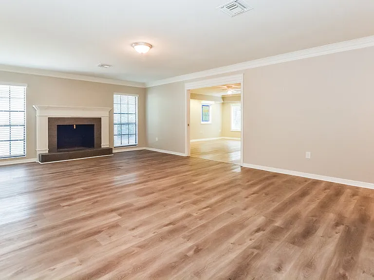 51 Dogwood Ln — Photo 4