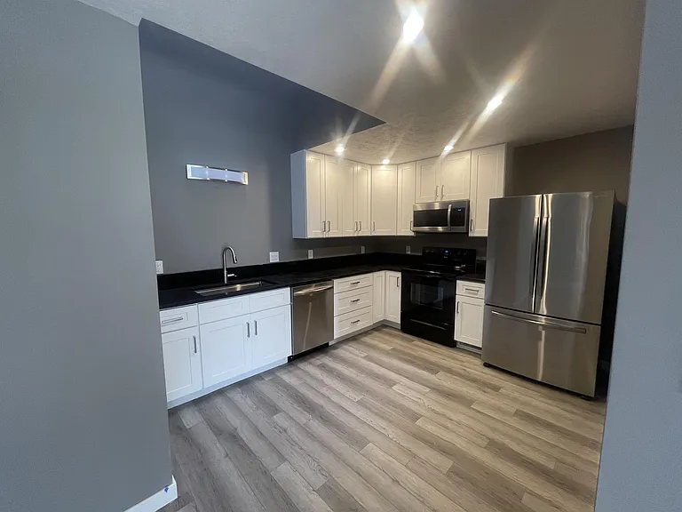 1613 S Black Ave #1613 — Photo 4