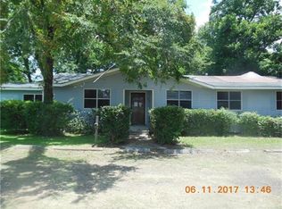 504 S 3rd St, Conroe, TX 77301