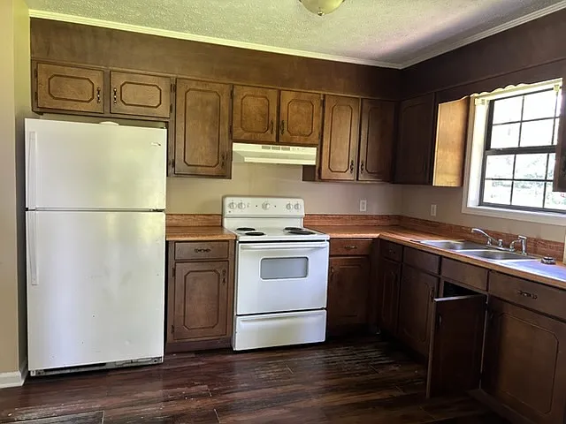 7088 Highway 12 E — Photo 1