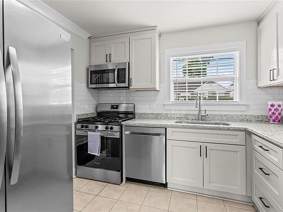 4th image of 5621 Kingsport Dr
