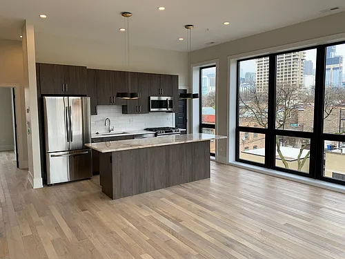 1100 W Polk St #1 Photo 1