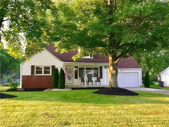 38 Skyline Ave, Canfield, OH 44406