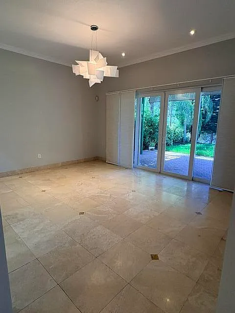 4 bed, 3.0 bath, 2410 sqft, $5,500 — Photo 4
