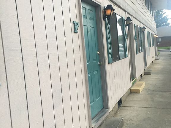 3rd image of 251 NE Birch Ave APT F