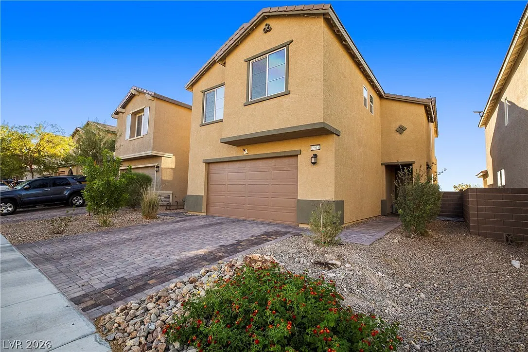 5 bed, 3.5 bath, 2642 sqft, $2,800 — Photo 3