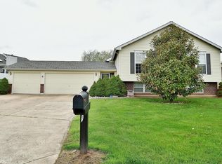 1310 Snowbird Ln, O'Fallon, MO 63366
