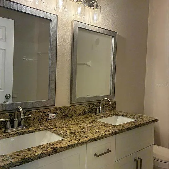 8648 Hunters Key Cir — Photo 14