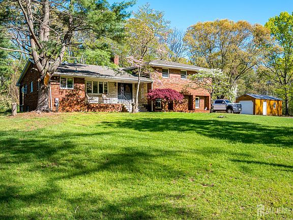 2nd image of 55 Ferry Rd
