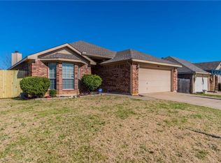 1224 Meadow Gln, Crowley, TX 76036