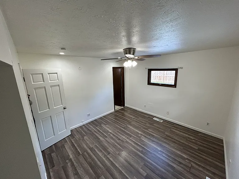1882 Paul Dr — Photo 73