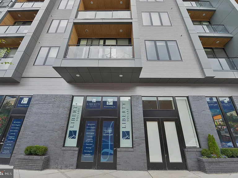 236 Thompson St #B411 — Photo 6