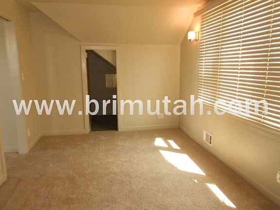 5th image of 1258 E Emerson Ave APT 3