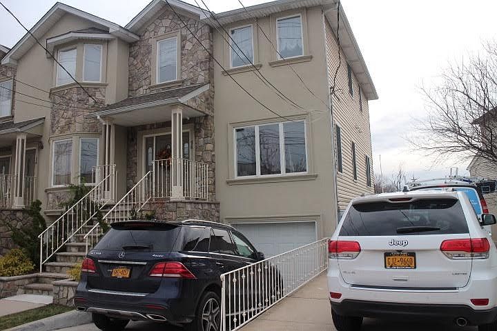 1st image of 96 Saint Albans Pl