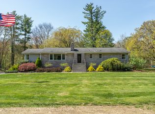 26 Rimmon Rd, Woodbridge, CT 06525