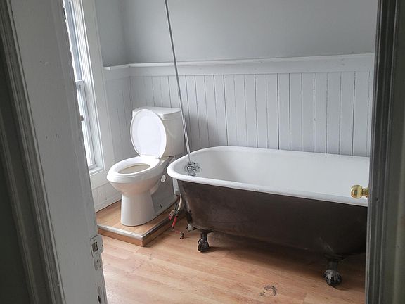 2nd image of 254 Harmon St #1