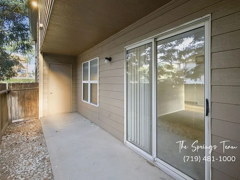 4349 Hunting Meadows Cir — Photo 23