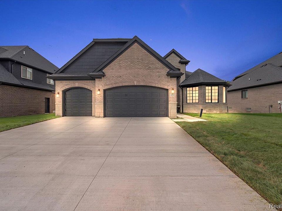 1st image of 24462 Sawgrass Dr