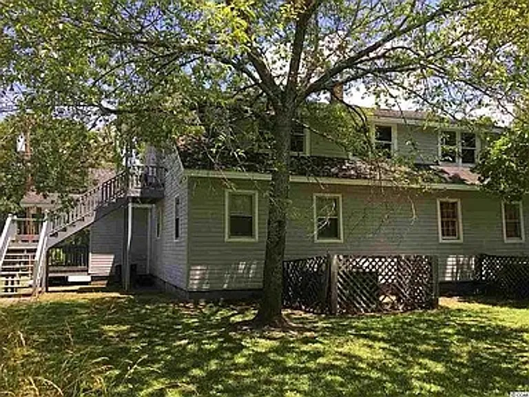 1613 Dewitt St — Photo 3