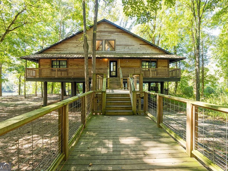 1st image of 621 Old River Rd