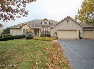 3013 Red Oak Dr, Harvard, IL 60033