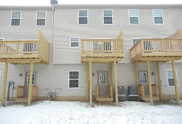Walkout Basement (rear side)