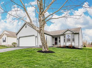 37 Purple Finch Loop, Pataskala, OH 43062