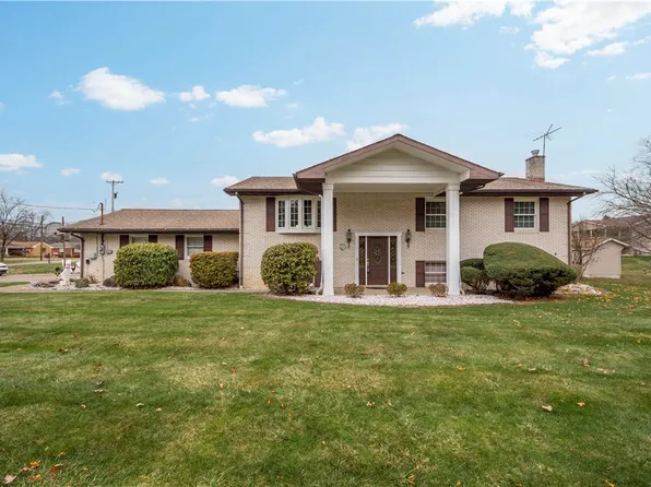 102 Columbia Dr, Aliquippa, PA 15001