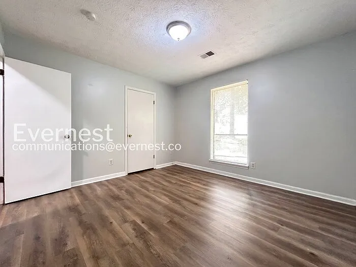 1515 Captain Thomas Ct — Photo 16