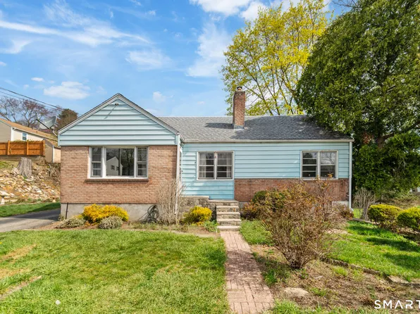 7 Hamburg Street, Shelton, CT 06484