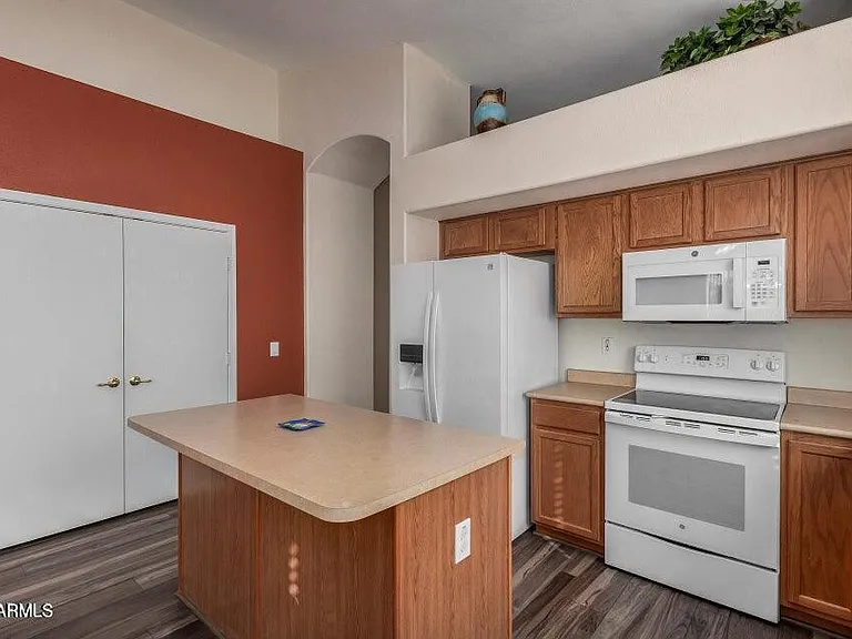 17709 W Sunbelt Dr — Photo 17