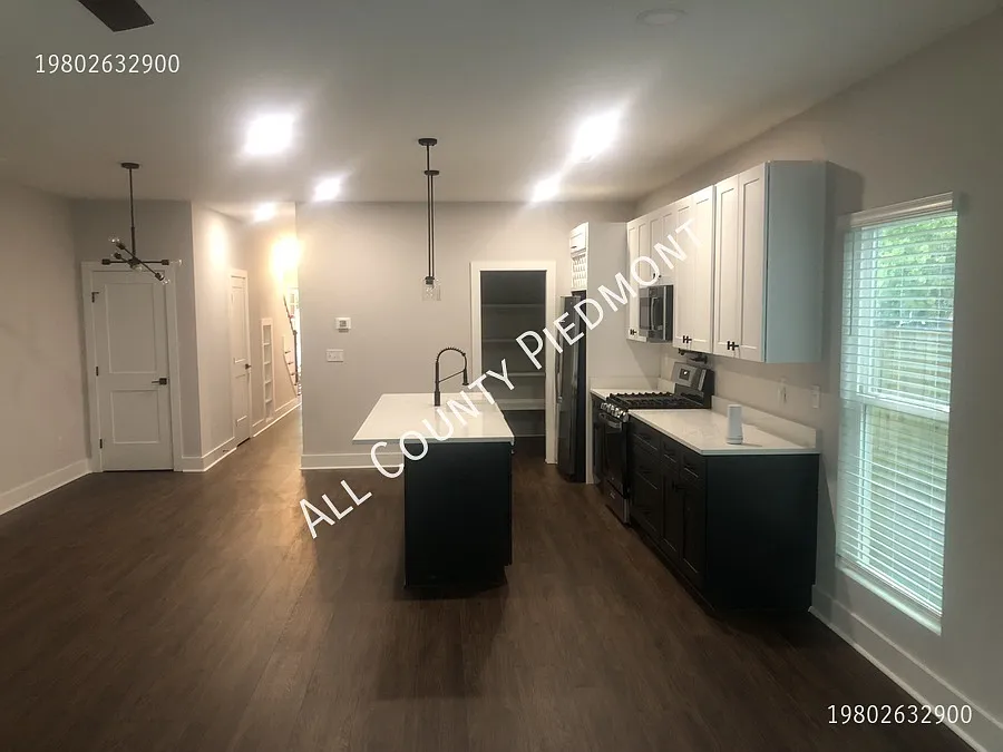 3217 Credenza Rd — Photo 4