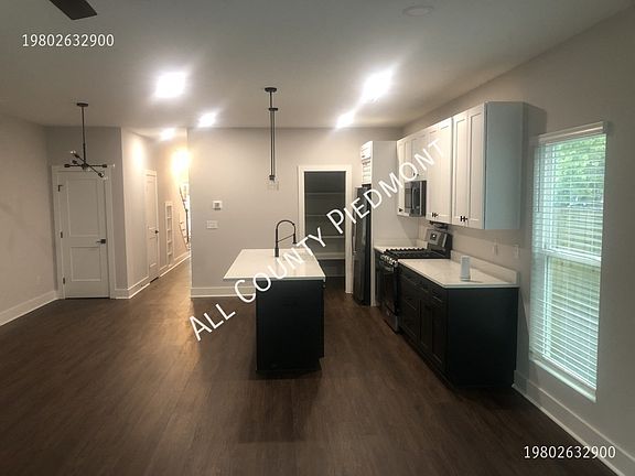 4th image of 3217 Credenza Rd