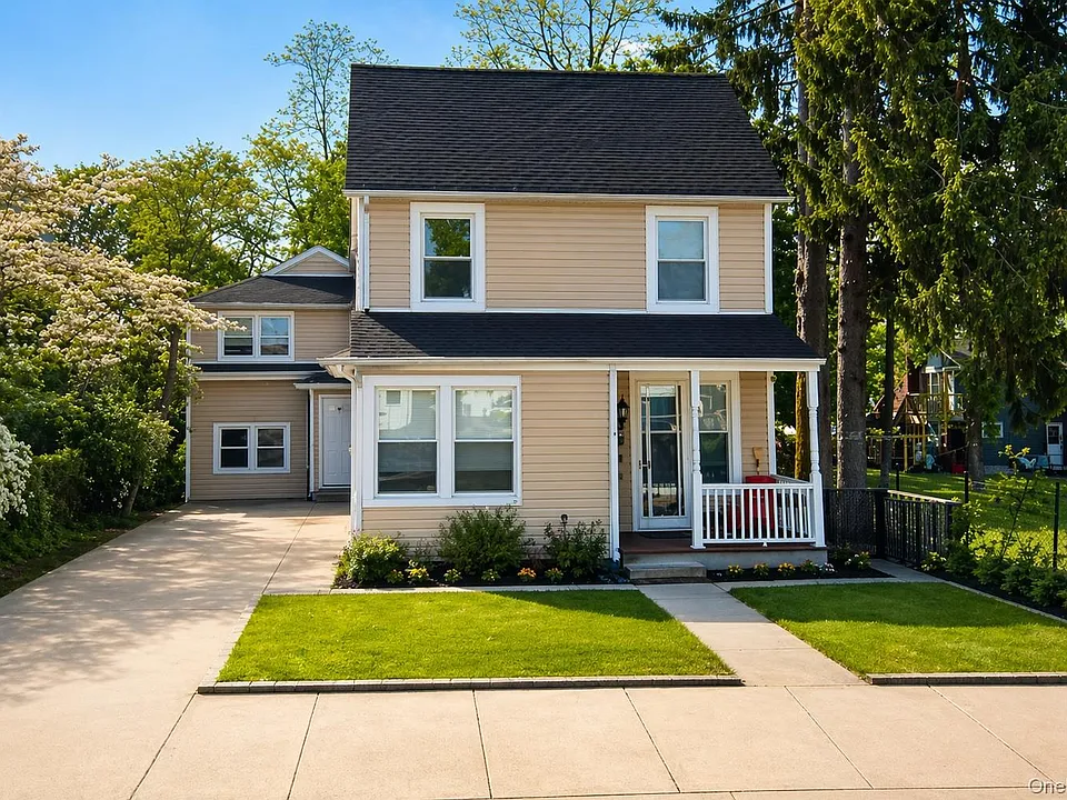 46 Dawson Ave #1