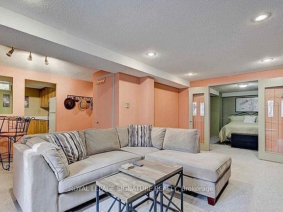 3rd image of 608 Springview Dr
