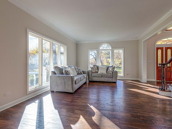 5th image of 12 Riderwood Rd